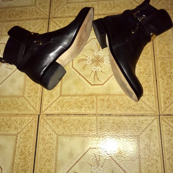 🖤 Michael Kors Arley Leather Ankle Boot 🖤 - Picture 6 of 8